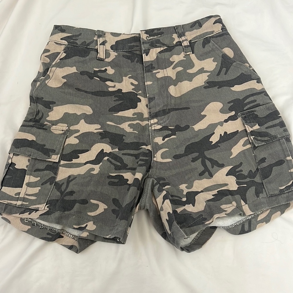 camo shorts